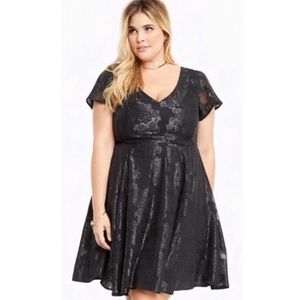 Torrid black floral short sleeves mini dress 18